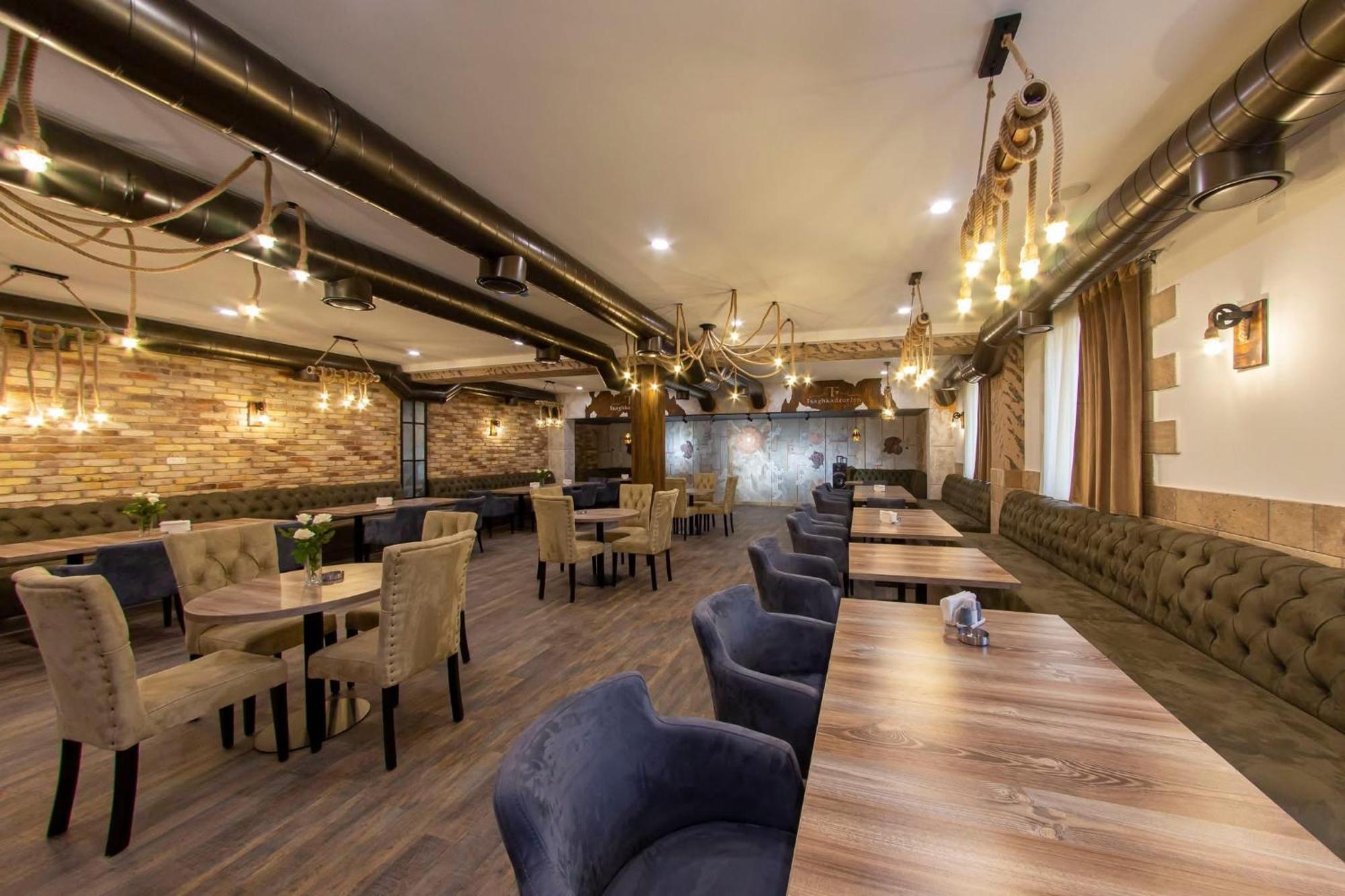 Tsaghkadzor Inn Hotel Eksteriør billede